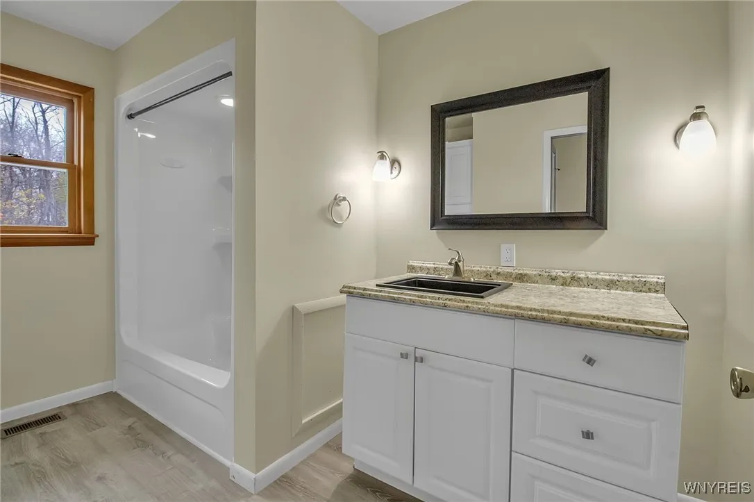 3911 Eagle Harbor Road, Albion, New York 14411, Albion, New York 14411, 3 Bedrooms Bedrooms, 7 Rooms Rooms,2 BathroomsBathrooms,Residential,For Sale,3911 Eagle Harbor Road, Albion, New York 14411,0,B1647524