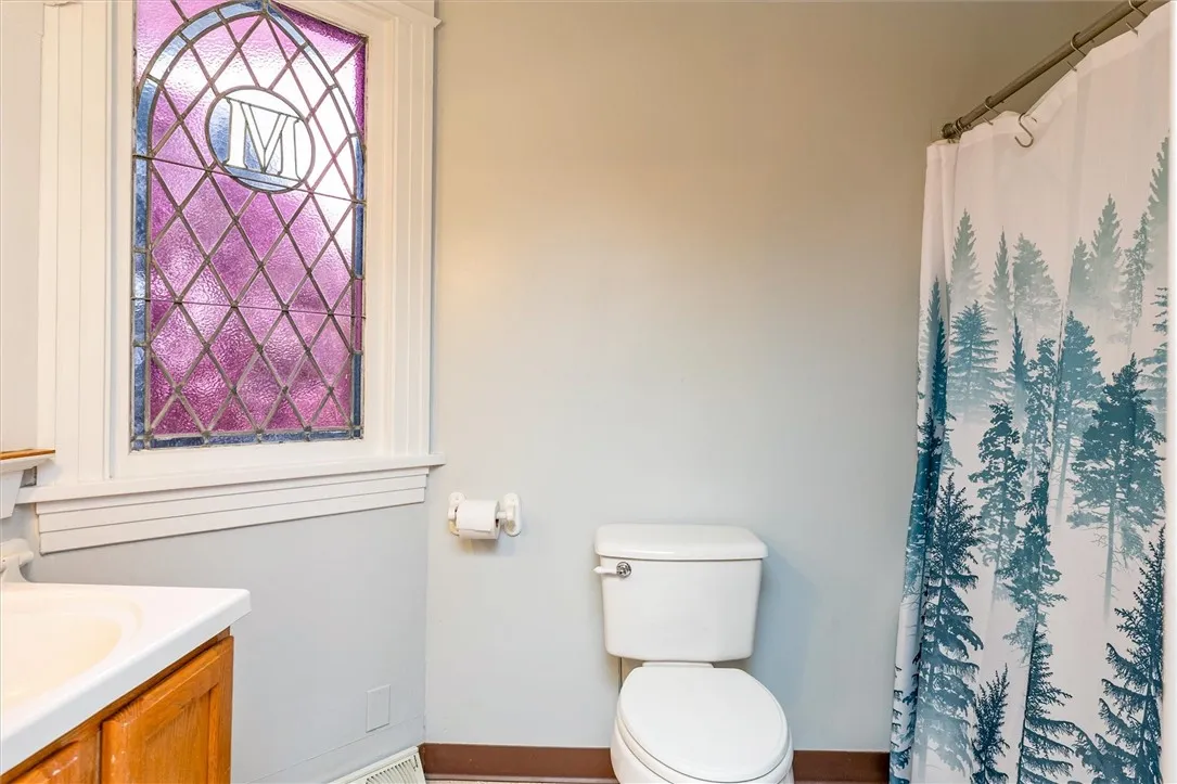 2729 Dewey Avenue, Greece, New York 14616, Greece, New York 14616, 5 Bedrooms Bedrooms, ,3 BathroomsBathrooms,Residential,For Sale,2729 Dewey Avenue, Greece, New York 14616,0,R1647518