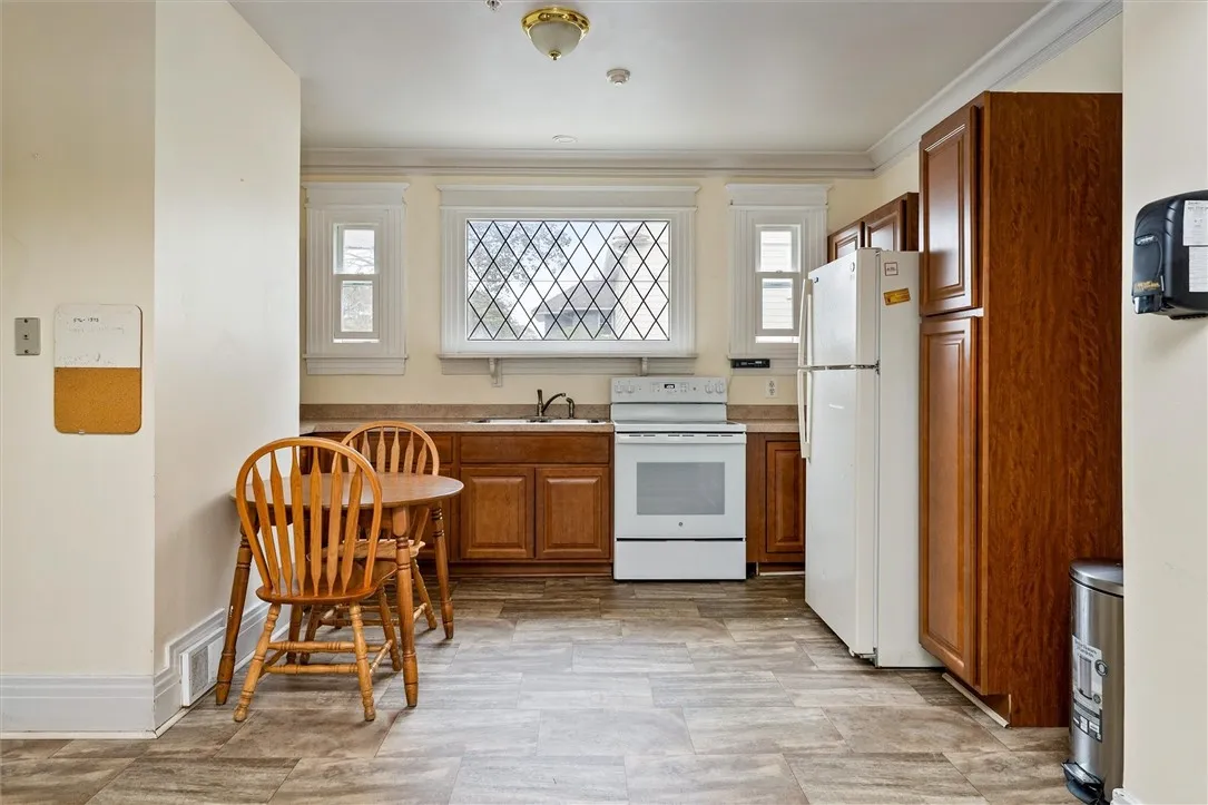 2729 Dewey Avenue, Greece, New York 14616, Greece, New York 14616, 5 Bedrooms Bedrooms, ,3 BathroomsBathrooms,Residential,For Sale,2729 Dewey Avenue, Greece, New York 14616,0,R1647518