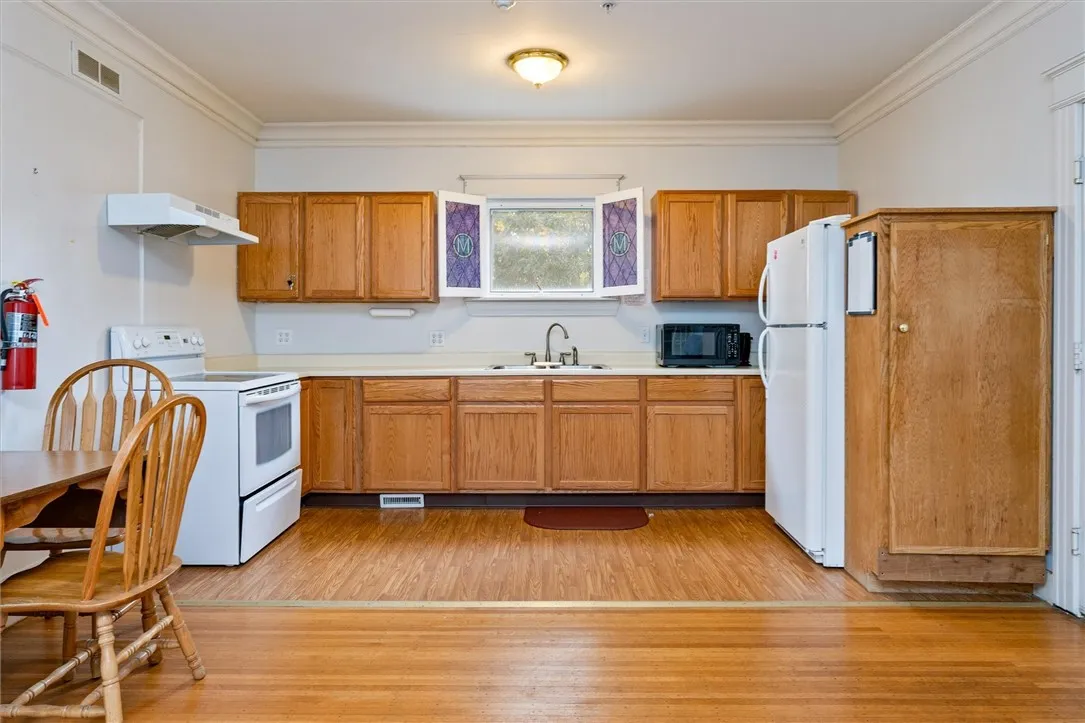 2729 Dewey Avenue, Greece, New York 14616, Greece, New York 14616, 5 Bedrooms Bedrooms, ,3 BathroomsBathrooms,Residential,For Sale,2729 Dewey Avenue, Greece, New York 14616,0,R1647518