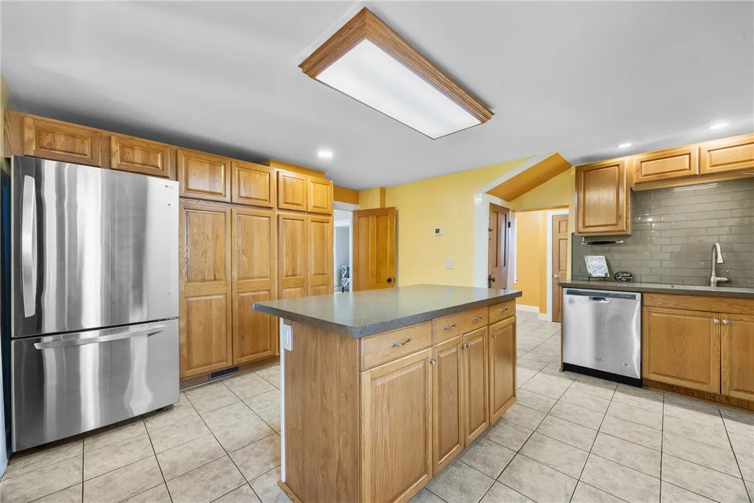 5750 East Henrietta Road, Rush, New York 14543, Rush, New York 14543, 3 Bedrooms Bedrooms, 10 Rooms Rooms,2 BathroomsBathrooms,Residential,For Sale,5750 East Henrietta Road, Rush, New York 14543,0,R1647325