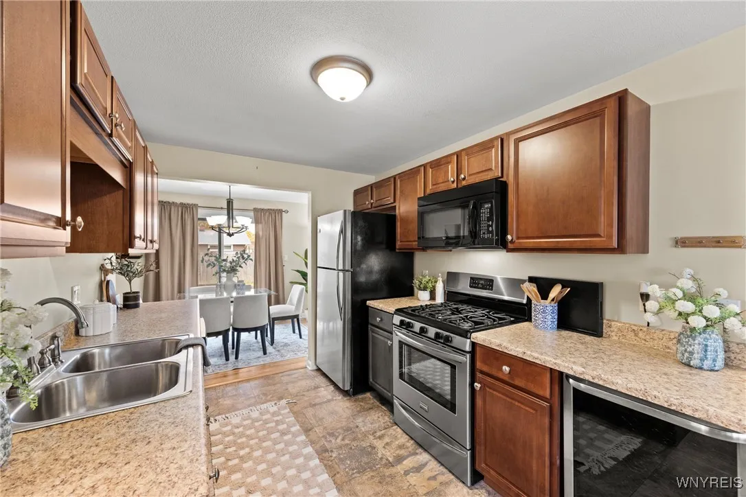 59 Idlewood Drive, Tonawanda, New York 14150, Tonawanda, New York 14150, 3 Bedrooms Bedrooms, 6 Rooms Rooms,2 BathroomsBathrooms,Residential,For Sale,59 Idlewood Drive, Tonawanda, New York 14150,0,B1647372