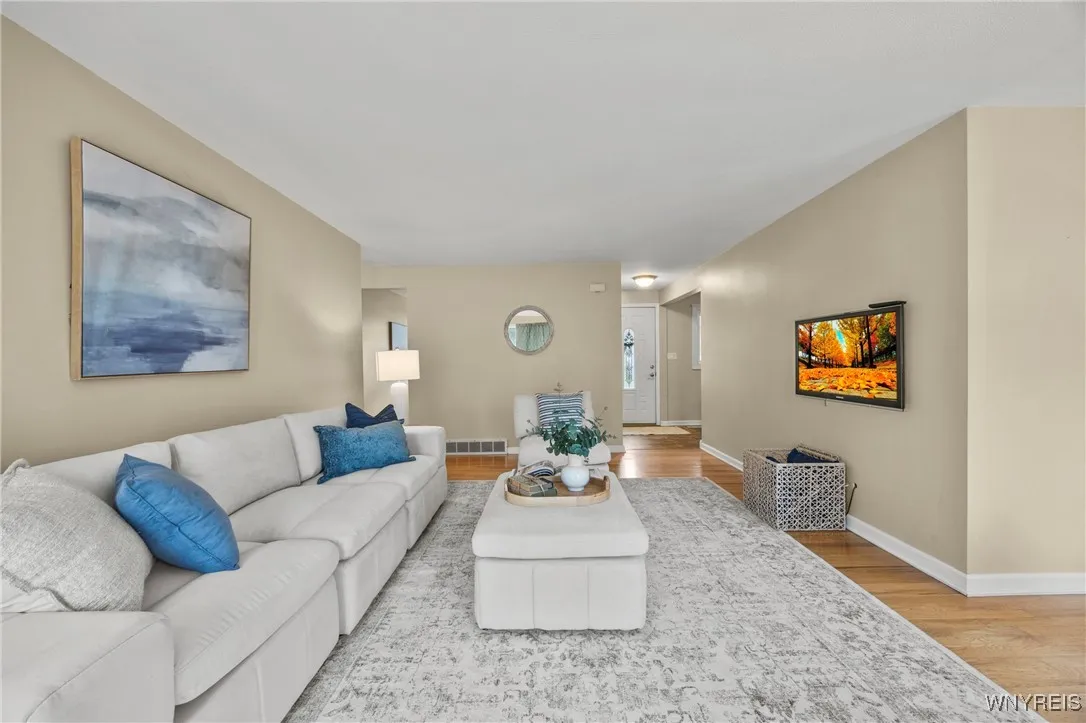 59 Idlewood Drive, Tonawanda, New York 14150, Tonawanda, New York 14150, 3 Bedrooms Bedrooms, 6 Rooms Rooms,2 BathroomsBathrooms,Residential,For Sale,59 Idlewood Drive, Tonawanda, New York 14150,0,B1647372