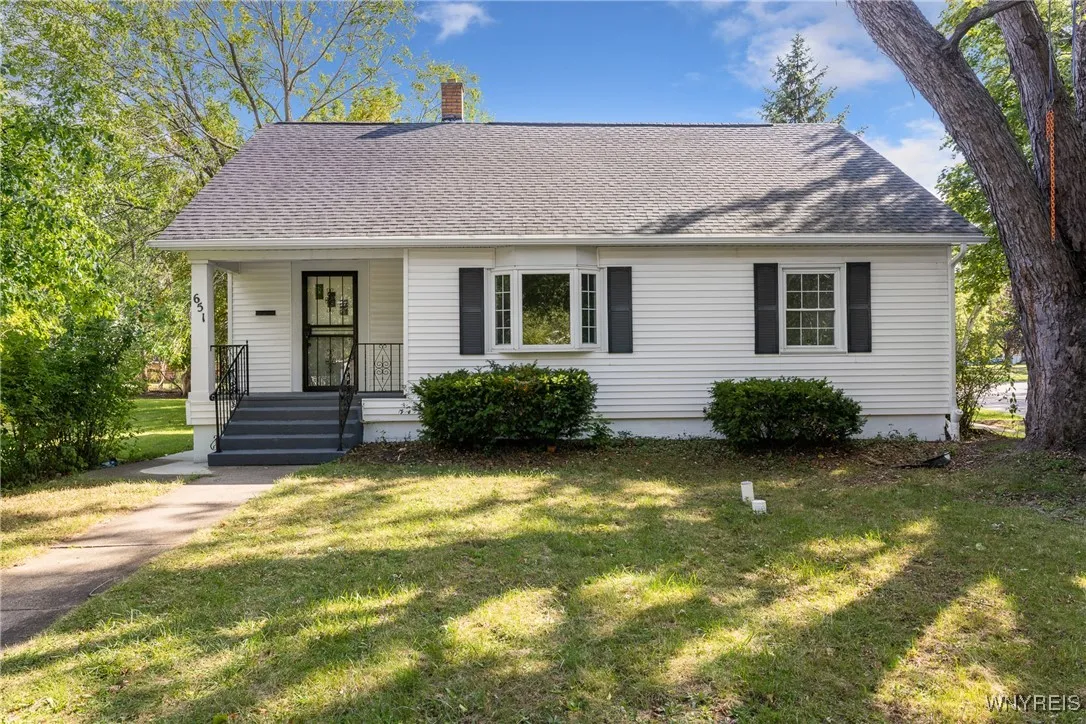 651 Longmeadow Road, Amherst, New York 14226, Amherst, New York 14226, 5 Bedrooms Bedrooms, 10 Rooms Rooms,2 BathroomsBathrooms,Residential,For Sale,651 Longmeadow Road, Amherst, New York 14226,0,B1647569