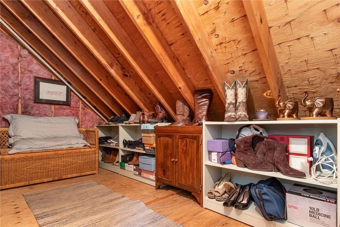5 Park View Drive, Perinton, New York 14534, Perinton, New York 14534, 4 Bedrooms Bedrooms, 9 Rooms Rooms,2 BathroomsBathrooms,Residential,For Sale,5 Park View Drive, Perinton, New York 14534,0,R1647151