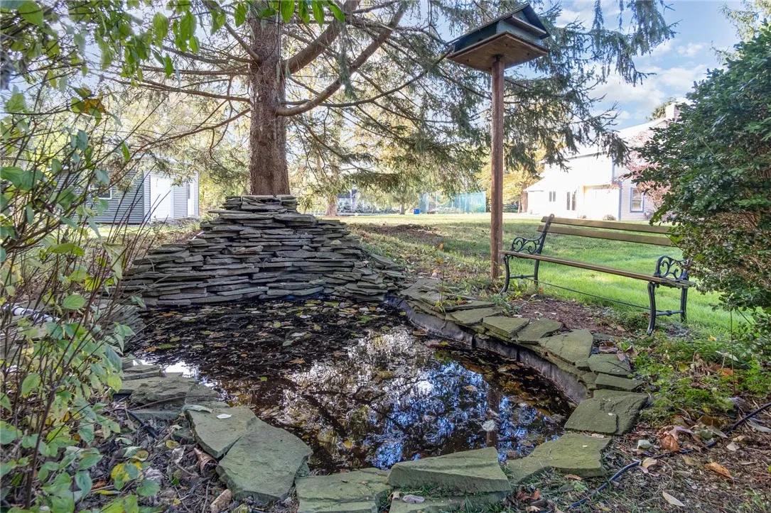 5 Park View Drive, Perinton, New York 14534, Perinton, New York 14534, 4 Bedrooms Bedrooms, 9 Rooms Rooms,2 BathroomsBathrooms,Residential,For Sale,5 Park View Drive, Perinton, New York 14534,0,R1647151