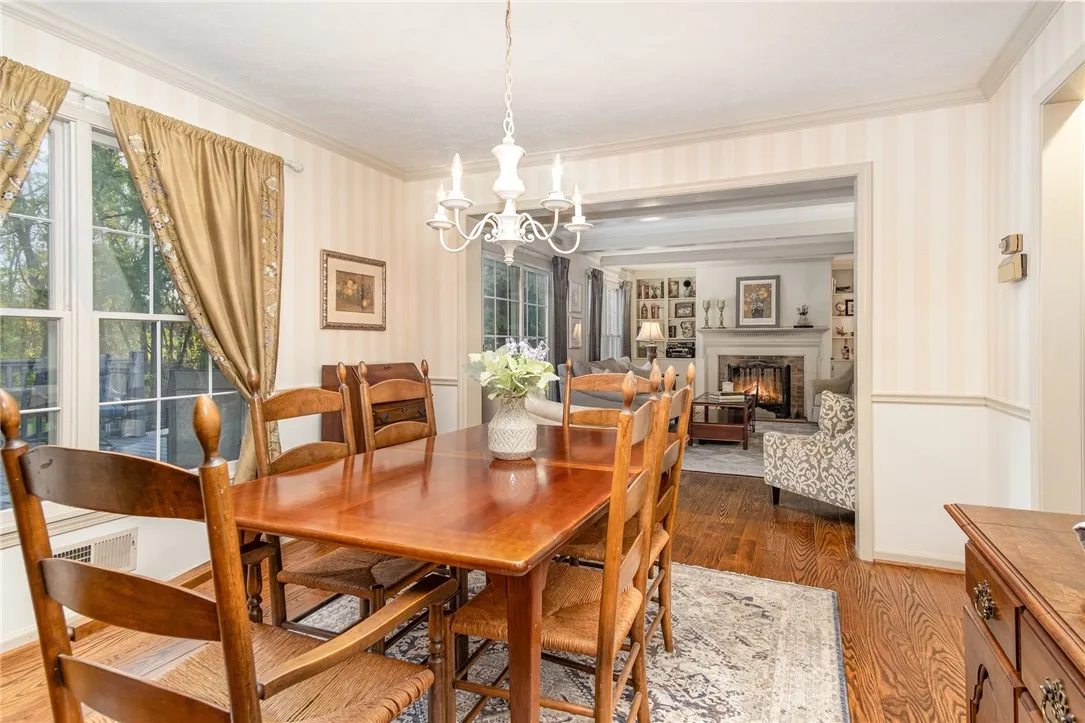 5 Park View Drive, Perinton, New York 14534, Perinton, New York 14534, 4 Bedrooms Bedrooms, 9 Rooms Rooms,2 BathroomsBathrooms,Residential,For Sale,5 Park View Drive, Perinton, New York 14534,0,R1647151