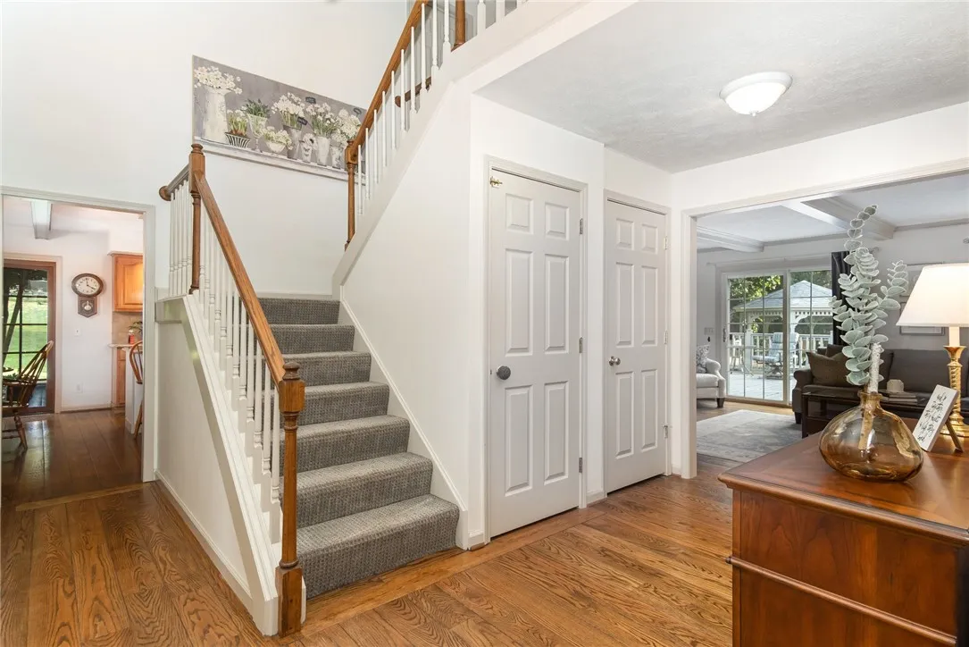 5 Park View Drive, Perinton, New York 14534, Perinton, New York 14534, 4 Bedrooms Bedrooms, 9 Rooms Rooms,2 BathroomsBathrooms,Residential,For Sale,5 Park View Drive, Perinton, New York 14534,0,R1647151