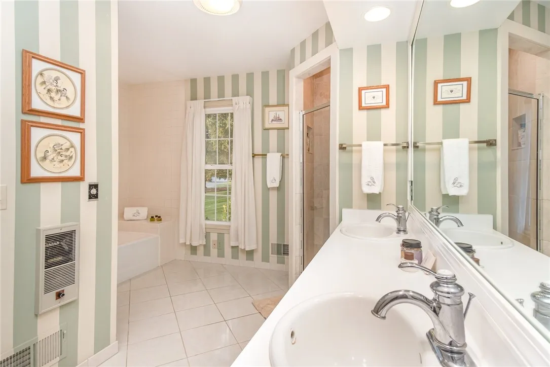 5 Park View Drive, Perinton, New York 14534, Perinton, New York 14534, 4 Bedrooms Bedrooms, 9 Rooms Rooms,2 BathroomsBathrooms,Residential,For Sale,5 Park View Drive, Perinton, New York 14534,0,R1647151