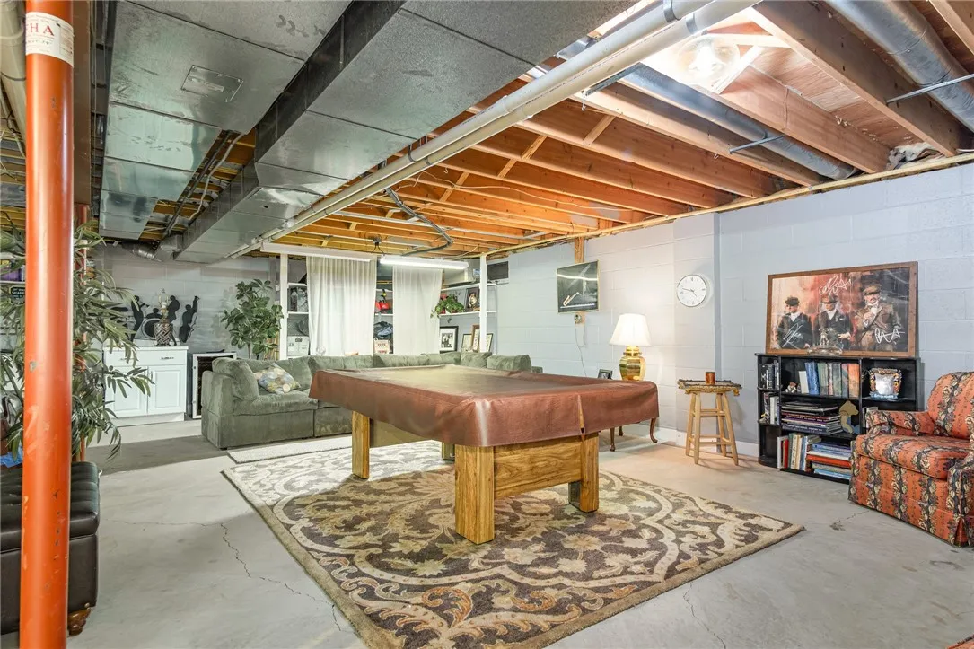 5 Park View Drive, Perinton, New York 14534, Perinton, New York 14534, 4 Bedrooms Bedrooms, 9 Rooms Rooms,2 BathroomsBathrooms,Residential,For Sale,5 Park View Drive, Perinton, New York 14534,0,R1647151