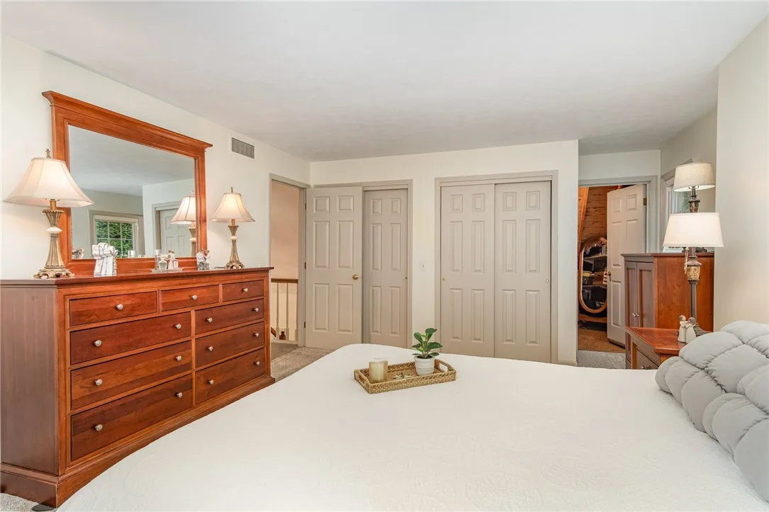 5 Park View Drive, Perinton, New York 14534, Perinton, New York 14534, 4 Bedrooms Bedrooms, 9 Rooms Rooms,2 BathroomsBathrooms,Residential,For Sale,5 Park View Drive, Perinton, New York 14534,0,R1647151
