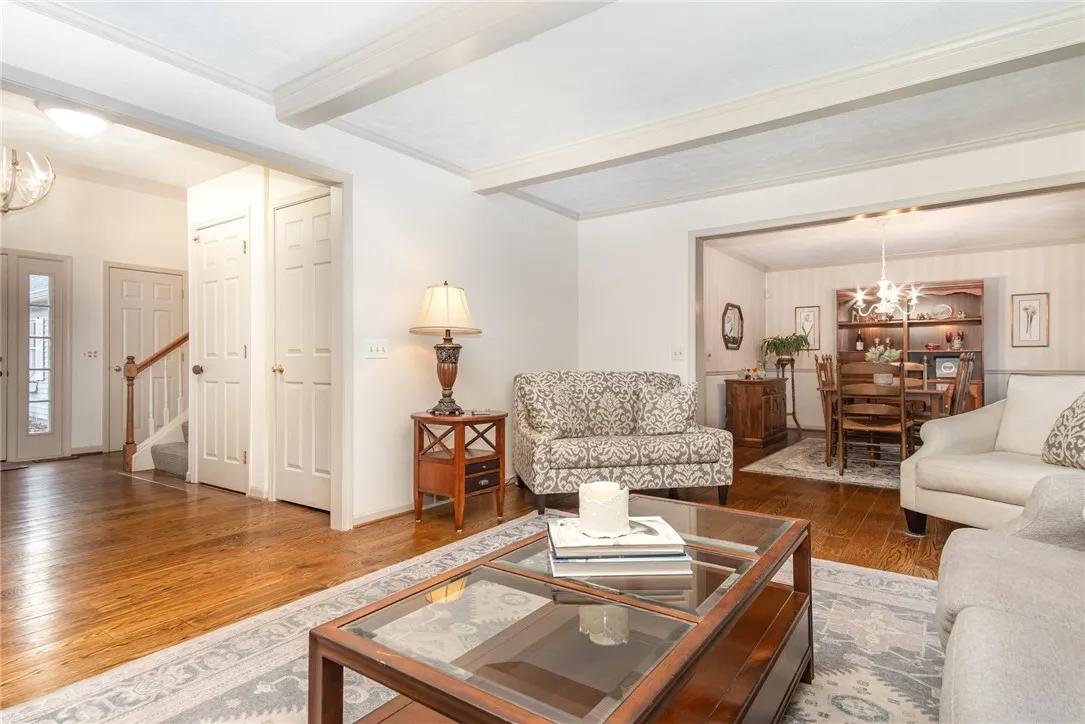 5 Park View Drive, Perinton, New York 14534, Perinton, New York 14534, 4 Bedrooms Bedrooms, 9 Rooms Rooms,2 BathroomsBathrooms,Residential,For Sale,5 Park View Drive, Perinton, New York 14534,0,R1647151