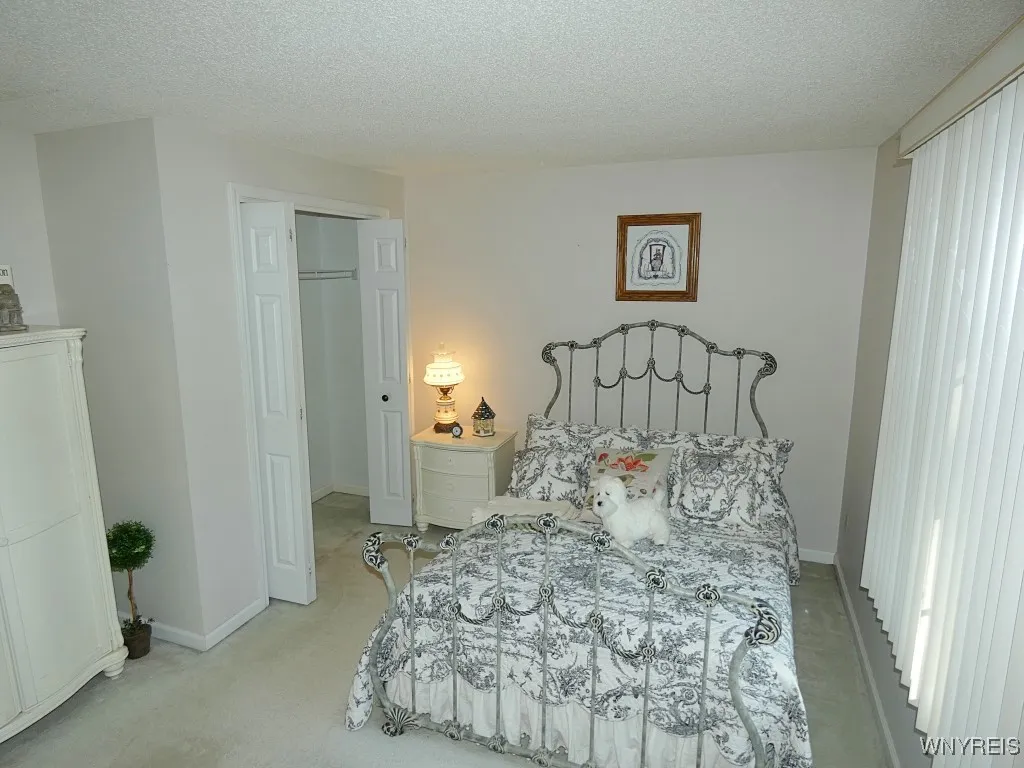 4283 Regents Park, Hamburg, New York 14075, Hamburg, New York 14075, 3 Bedrooms Bedrooms, 11 Rooms Rooms,2 BathroomsBathrooms,Residential,For Sale,4283 Regents Park, Hamburg, New York 14075,0,B1647551