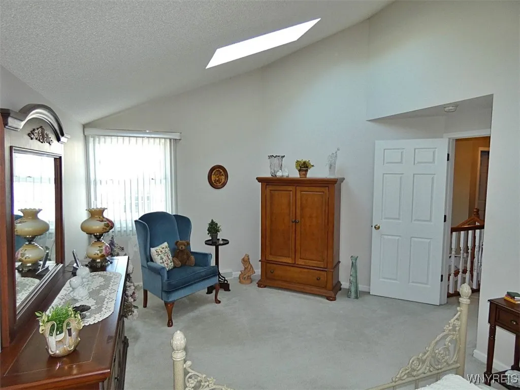 4283 Regents Park, Hamburg, New York 14075, Hamburg, New York 14075, 3 Bedrooms Bedrooms, 11 Rooms Rooms,2 BathroomsBathrooms,Residential,For Sale,4283 Regents Park, Hamburg, New York 14075,0,B1647551