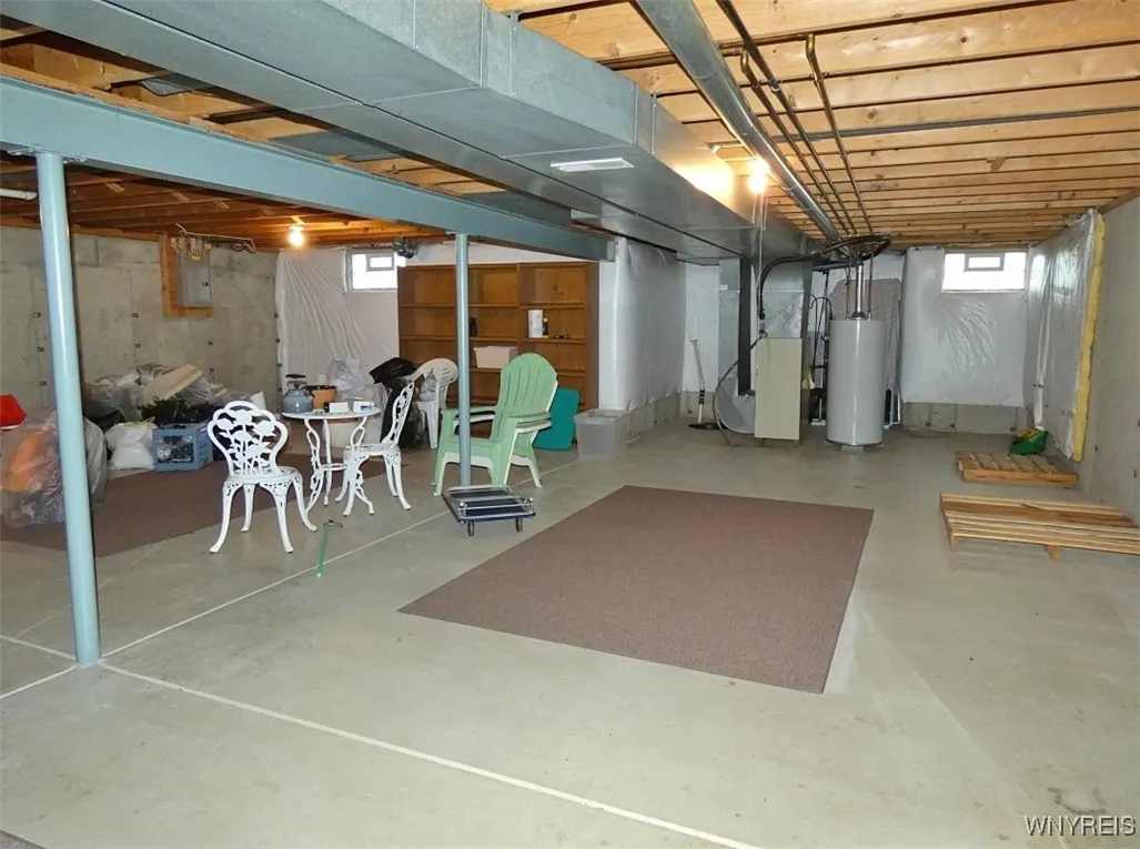 4283 Regents Park, Hamburg, New York 14075, Hamburg, New York 14075, 3 Bedrooms Bedrooms, 11 Rooms Rooms,2 BathroomsBathrooms,Residential,For Sale,4283 Regents Park, Hamburg, New York 14075,0,B1647551