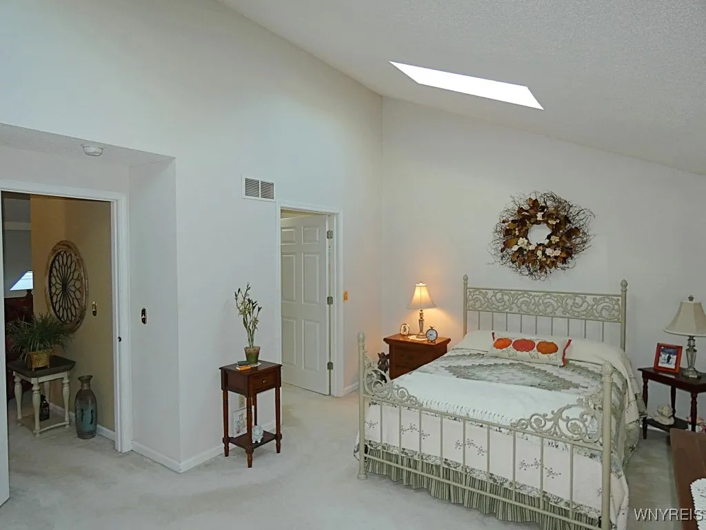 4283 Regents Park, Hamburg, New York 14075, Hamburg, New York 14075, 3 Bedrooms Bedrooms, 11 Rooms Rooms,2 BathroomsBathrooms,Residential,For Sale,4283 Regents Park, Hamburg, New York 14075,0,B1647551