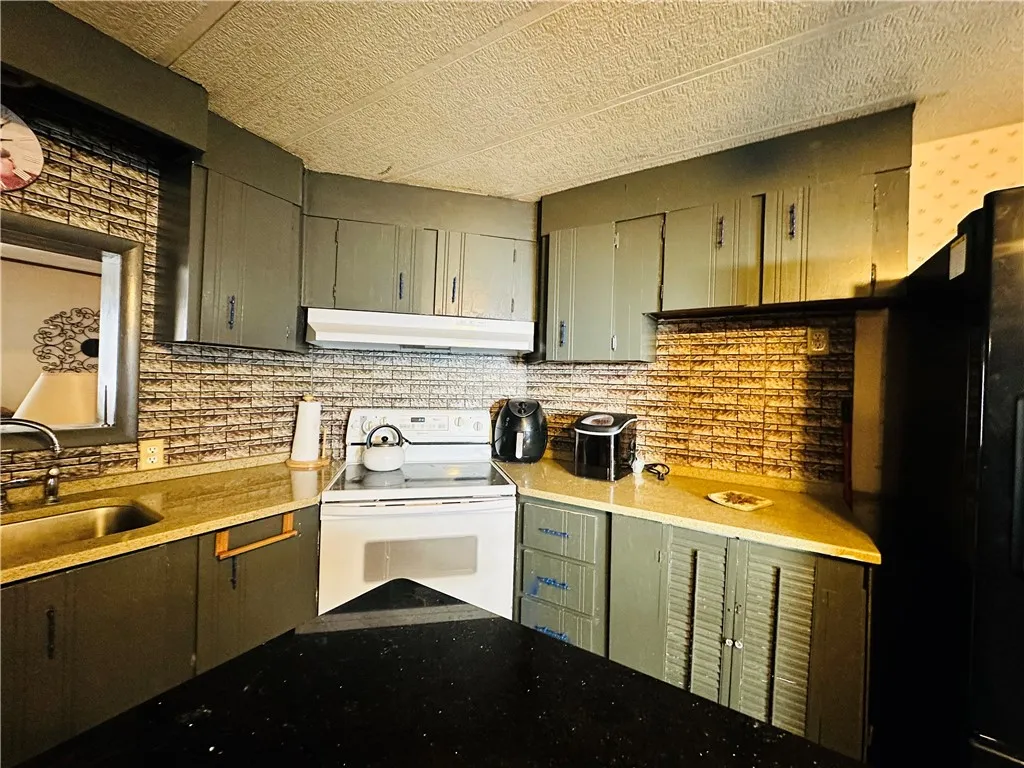 1701 Bronson Hill Road, Dix, New York 14891, Dix, New York 14891, 3 Bedrooms Bedrooms, 7 Rooms Rooms,2 BathroomsBathrooms,Residential,For Sale,1701 Bronson Hill Road, Dix, New York 14891,0,R1646355