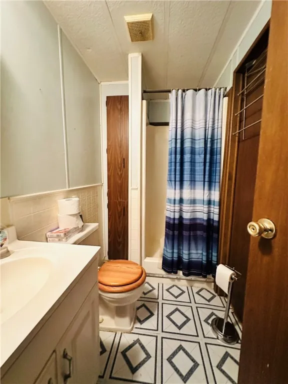 1701 Bronson Hill Road, Dix, New York 14891, Dix, New York 14891, 3 Bedrooms Bedrooms, 7 Rooms Rooms,2 BathroomsBathrooms,Residential,For Sale,1701 Bronson Hill Road, Dix, New York 14891,0,R1646355
