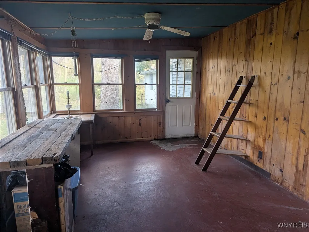 3 season room, door to backyard.