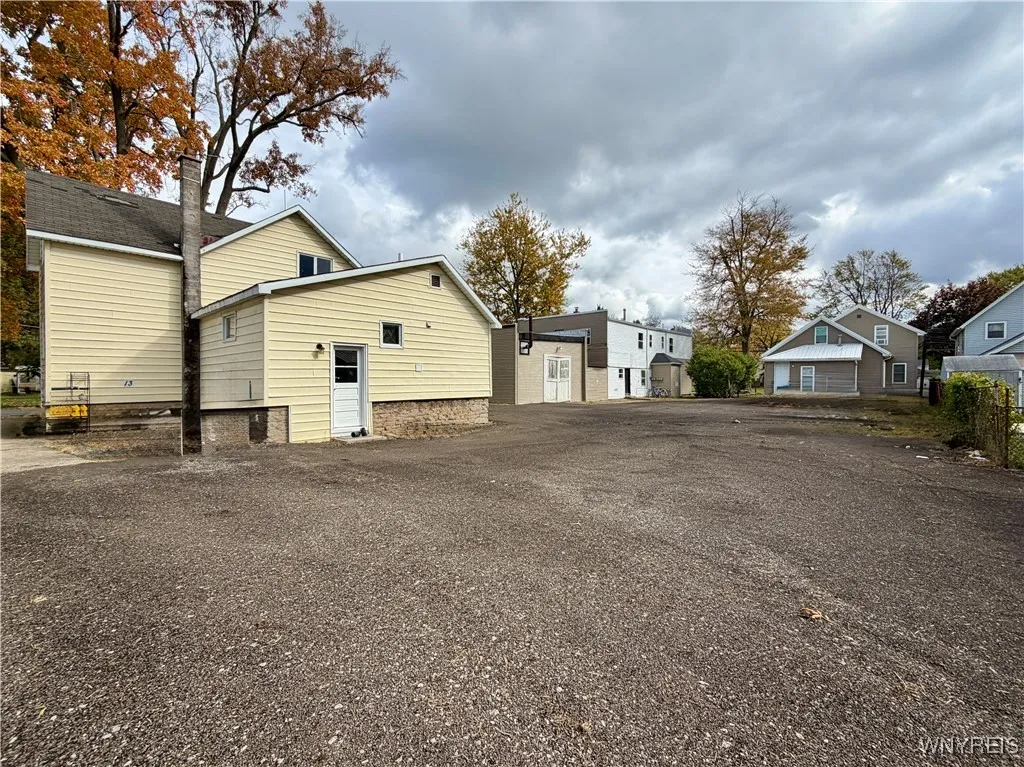 352 Fletcher Street, Tonawanda, New York 14150, Tonawanda, New York 14150, 7 Bedrooms Bedrooms, ,Multi Family,For Sale,352 Fletcher Street, Tonawanda, New York 14150,0,B1647586