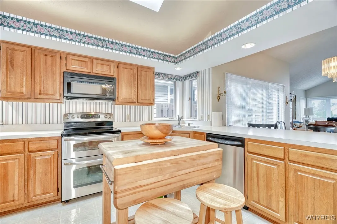 3201 Fairway 5, Macedon, New York 14568, Macedon, New York 14568, 3 Bedrooms Bedrooms, 8 Rooms Rooms,3 BathroomsBathrooms,Residential,For Sale,3201 Fairway 5, Macedon, New York 14568,0,B1647471