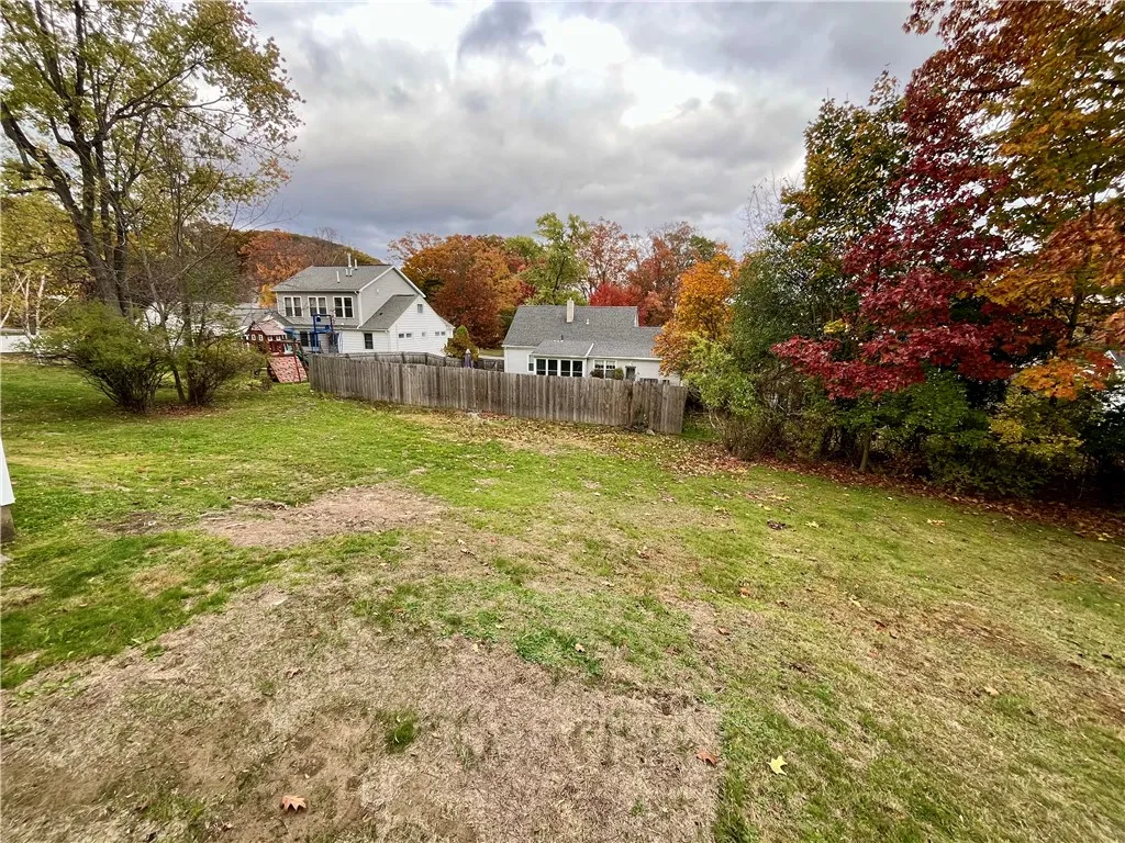 518 Larchmont Road, Elmira, New York 14905, Elmira, New York 14905, 2 Bedrooms Bedrooms, 6 Rooms Rooms,1 BathroomBathrooms,Residential,For Sale,518 Larchmont Road, Elmira, New York 14905,0,R1647580