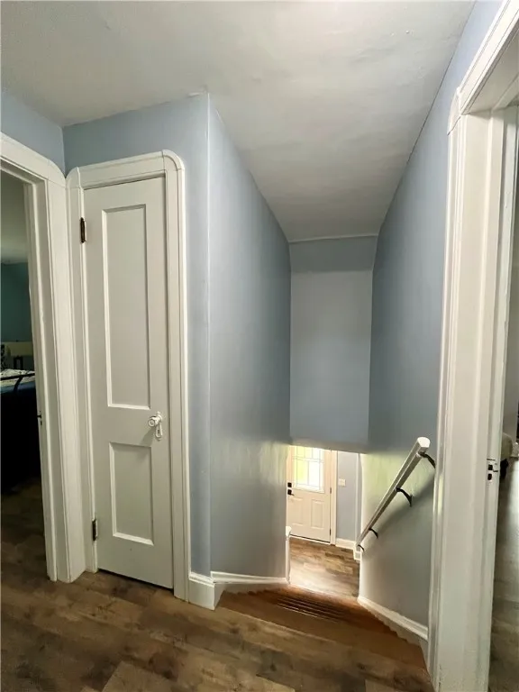 518 Larchmont Road, Elmira, New York 14905, Elmira, New York 14905, 2 Bedrooms Bedrooms, 6 Rooms Rooms,1 BathroomBathrooms,Residential,For Sale,518 Larchmont Road, Elmira, New York 14905,0,R1647580