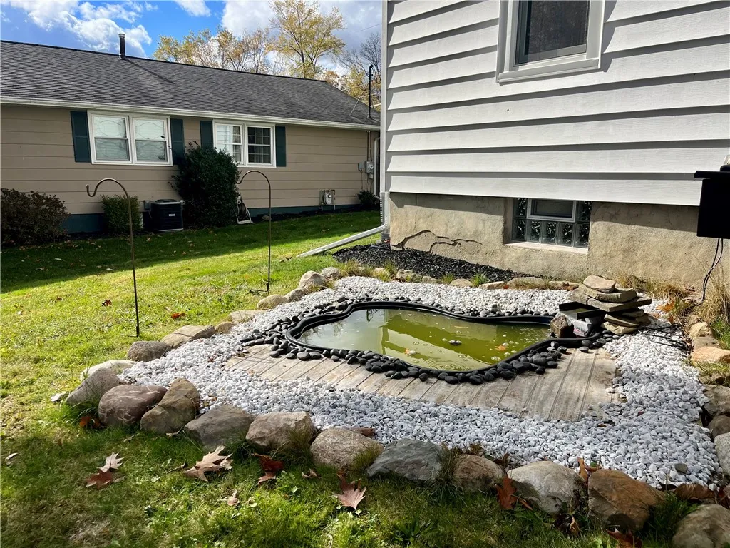 518 Larchmont Road, Elmira, New York 14905, Elmira, New York 14905, 2 Bedrooms Bedrooms, 6 Rooms Rooms,1 BathroomBathrooms,Residential,For Sale,518 Larchmont Road, Elmira, New York 14905,0,R1647580