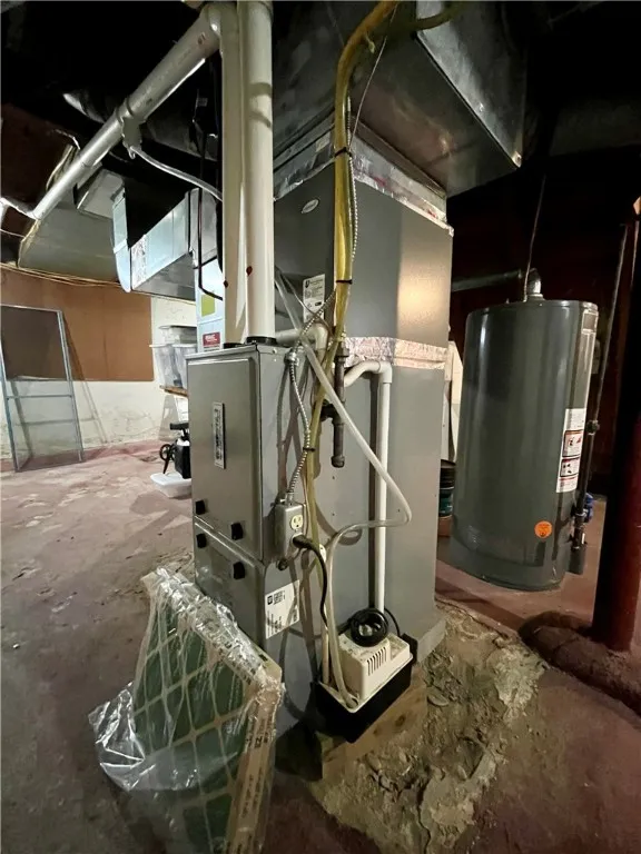 518 Larchmont Road, Elmira, New York 14905, Elmira, New York 14905, 2 Bedrooms Bedrooms, 6 Rooms Rooms,1 BathroomBathrooms,Residential,For Sale,518 Larchmont Road, Elmira, New York 14905,0,R1647580