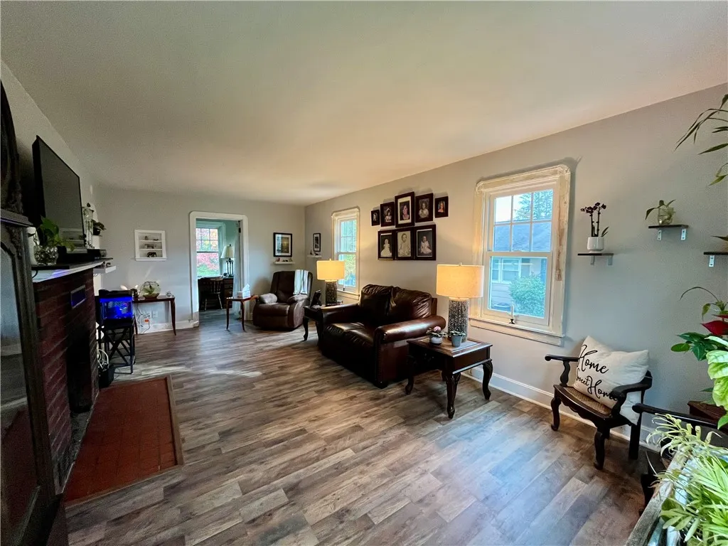 518 Larchmont Road, Elmira, New York 14905, Elmira, New York 14905, 2 Bedrooms Bedrooms, 6 Rooms Rooms,1 BathroomBathrooms,Residential,For Sale,518 Larchmont Road, Elmira, New York 14905,0,R1647580