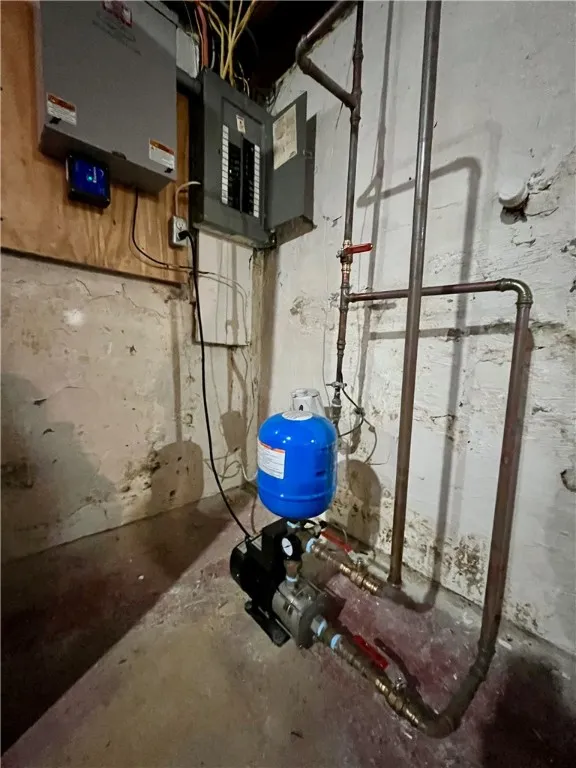 518 Larchmont Road, Elmira, New York 14905, Elmira, New York 14905, 2 Bedrooms Bedrooms, 6 Rooms Rooms,1 BathroomBathrooms,Residential,For Sale,518 Larchmont Road, Elmira, New York 14905,0,R1647580