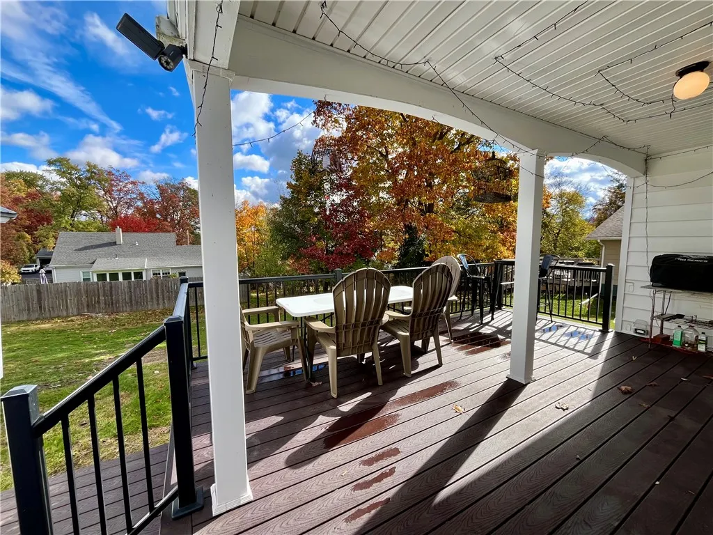 518 Larchmont Road, Elmira, New York 14905, Elmira, New York 14905, 2 Bedrooms Bedrooms, 6 Rooms Rooms,1 BathroomBathrooms,Residential,For Sale,518 Larchmont Road, Elmira, New York 14905,0,R1647580