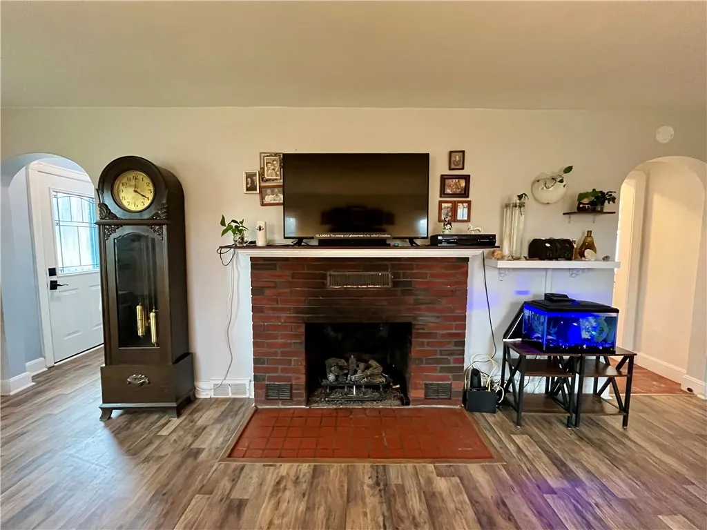 518 Larchmont Road, Elmira, New York 14905, Elmira, New York 14905, 2 Bedrooms Bedrooms, 6 Rooms Rooms,1 BathroomBathrooms,Residential,For Sale,518 Larchmont Road, Elmira, New York 14905,0,R1647580