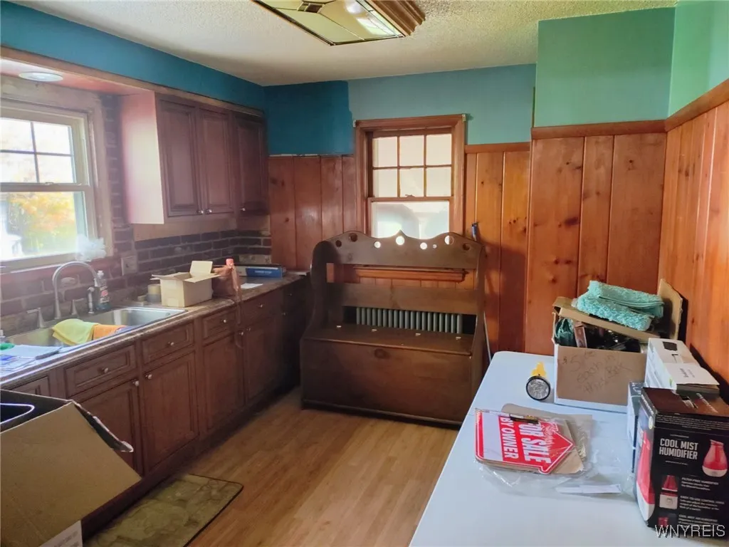 4096 Beach Ridge Road, Pendleton, New York 14120, Pendleton, New York 14120, 3 Bedrooms Bedrooms, 6 Rooms Rooms,1 BathroomBathrooms,Residential,For Sale,4096 Beach Ridge Road, Pendleton, New York 14120,0,B1647437