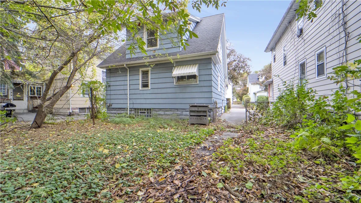 45 Newcomb Street, Rochester, New York 14609, Rochester, New York 14609, 3 Bedrooms Bedrooms, 6 Rooms Rooms,1 BathroomBathrooms,Residential,For Sale,45 Newcomb Street, Rochester, New York 14609,0,R1645486