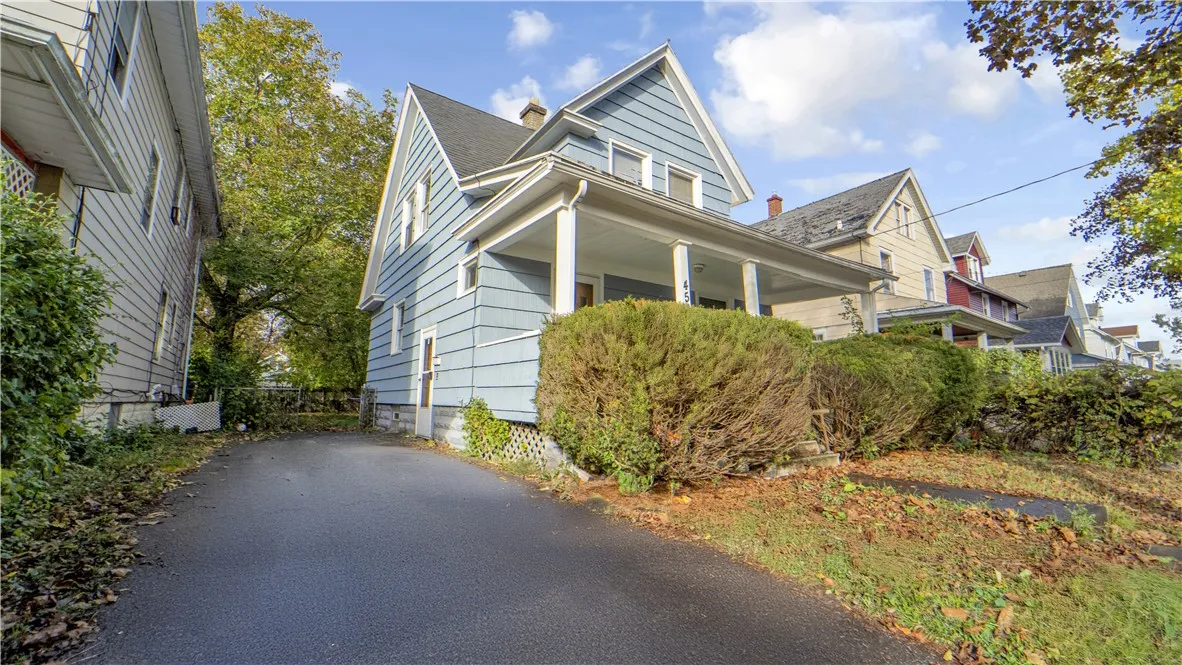 45 Newcomb Street, Rochester, New York 14609, Rochester, New York 14609, 3 Bedrooms Bedrooms, 6 Rooms Rooms,1 BathroomBathrooms,Residential,For Sale,45 Newcomb Street, Rochester, New York 14609,0,R1645486