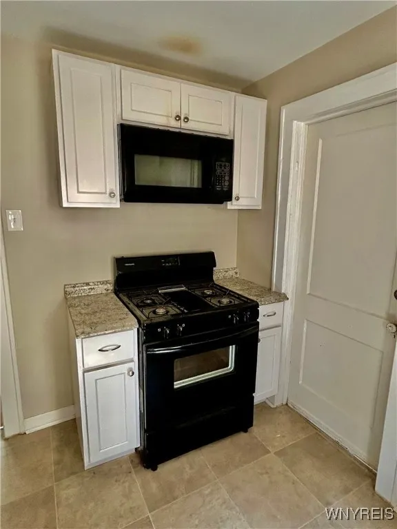 59 Knox Avenue Upper, Buffalo, New York 14216, Buffalo, New York 14216, 2 Bedrooms Bedrooms, 5 Rooms Rooms,1 BathroomBathrooms,Residential Lease,For Rent,59 Knox Avenue Upper, Buffalo, New York 14216,0,B1647598