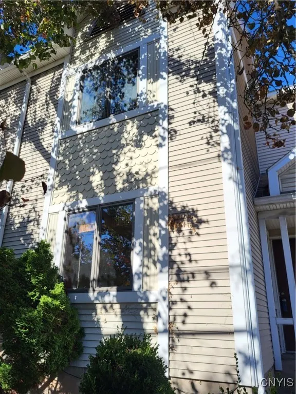 713 Hawley Avenue, Syracuse, New York 13203, Syracuse, New York 13203, 3 Bedrooms Bedrooms, 6 Rooms Rooms,1 BathroomBathrooms,Residential,For Sale,713 Hawley Avenue, Syracuse, New York 13203,0,S1647177