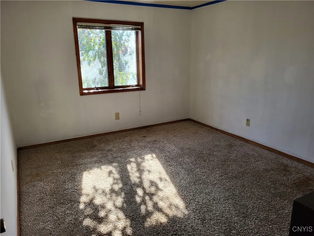 713 Hawley Avenue, Syracuse, New York 13203, Syracuse, New York 13203, 3 Bedrooms Bedrooms, 6 Rooms Rooms,1 BathroomBathrooms,Residential,For Sale,713 Hawley Avenue, Syracuse, New York 13203,0,S1647177