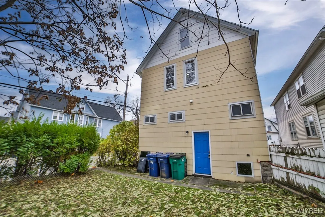 42 Buffum Street Upper, Buffalo, New York 14210, Buffalo, New York 14210, 3 Bedrooms Bedrooms, 5 Rooms Rooms,1 BathroomBathrooms,Residential Lease,Closed,42 Buffum Street Upper, Buffalo, New York 14210,0,B1644708