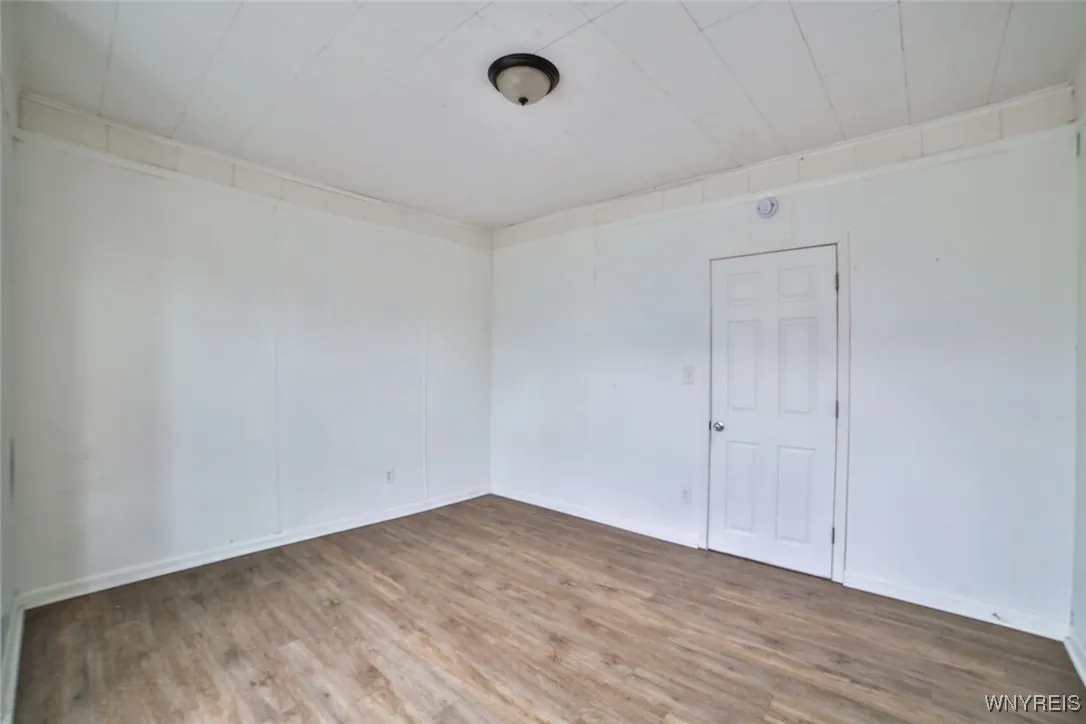 42 Buffum Street Upper, Buffalo, New York 14210, Buffalo, New York 14210, 3 Bedrooms Bedrooms, 5 Rooms Rooms,1 BathroomBathrooms,Residential Lease,Closed,42 Buffum Street Upper, Buffalo, New York 14210,0,B1644708