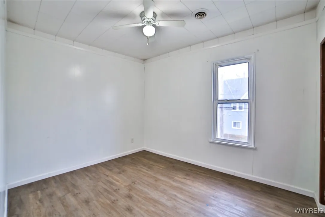 42 Buffum Street Upper, Buffalo, New York 14210, Buffalo, New York 14210, 3 Bedrooms Bedrooms, 5 Rooms Rooms,1 BathroomBathrooms,Residential Lease,Closed,42 Buffum Street Upper, Buffalo, New York 14210,0,B1644708