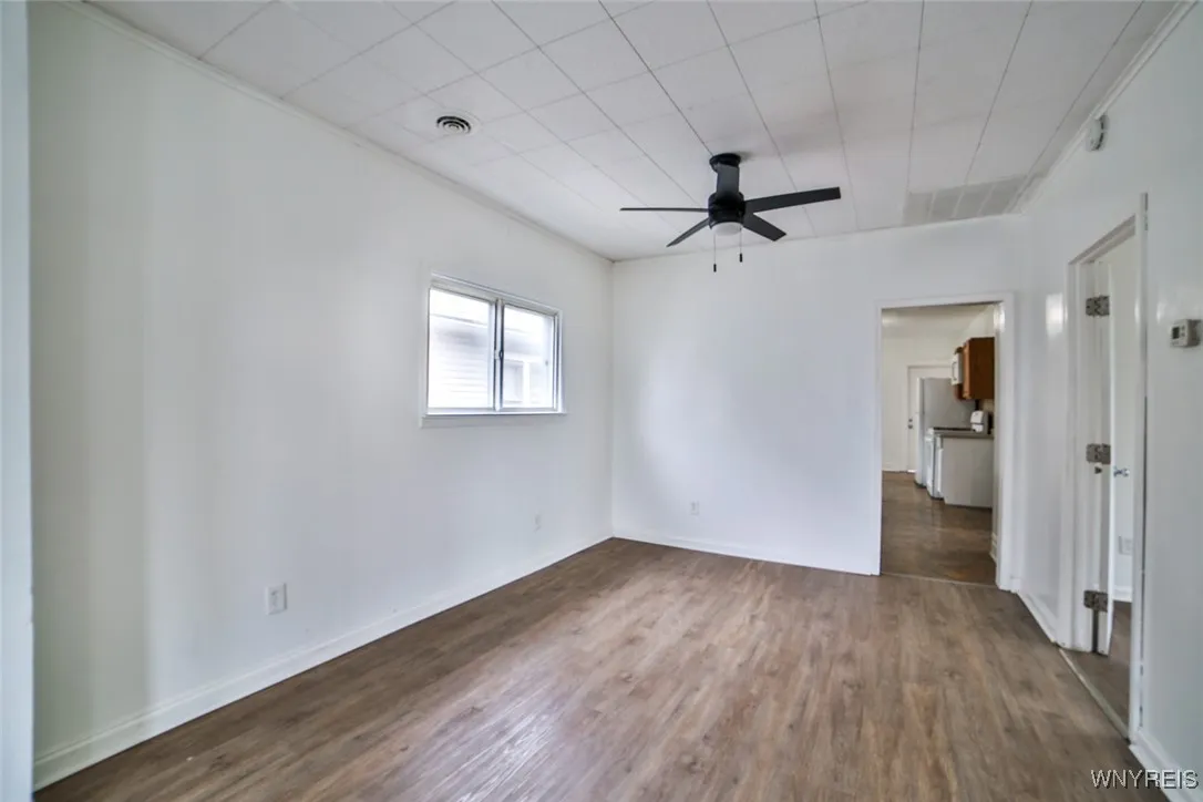 42 Buffum Street Upper, Buffalo, New York 14210, Buffalo, New York 14210, 3 Bedrooms Bedrooms, 5 Rooms Rooms,1 BathroomBathrooms,Residential Lease,Closed,42 Buffum Street Upper, Buffalo, New York 14210,0,B1644708