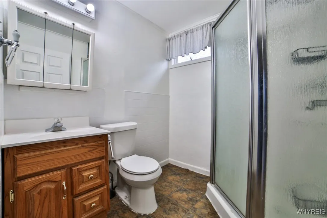 42 Buffum Street Upper, Buffalo, New York 14210, Buffalo, New York 14210, 3 Bedrooms Bedrooms, 5 Rooms Rooms,1 BathroomBathrooms,Residential Lease,Closed,42 Buffum Street Upper, Buffalo, New York 14210,0,B1644708