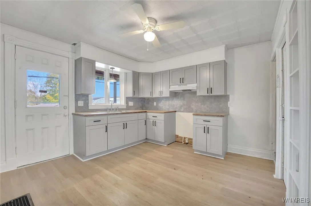 56 Williams Street, Bradford City, Pennsylvania 16, Bradford City, Pennsylvania 16701, 3 Bedrooms Bedrooms, 9 Rooms Rooms,1 BathroomBathrooms,Residential,For Sale,56 Williams Street, Bradford City, Pennsylvania 16,0,B1644079