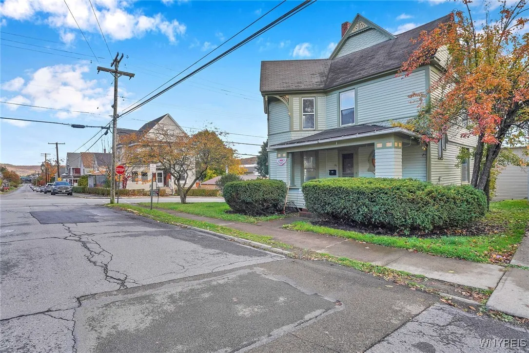 56 Williams Street, Bradford City, Pennsylvania 16, Bradford City, Pennsylvania 16701, 3 Bedrooms Bedrooms, 9 Rooms Rooms,1 BathroomBathrooms,Residential,For Sale,56 Williams Street, Bradford City, Pennsylvania 16,0,B1644079