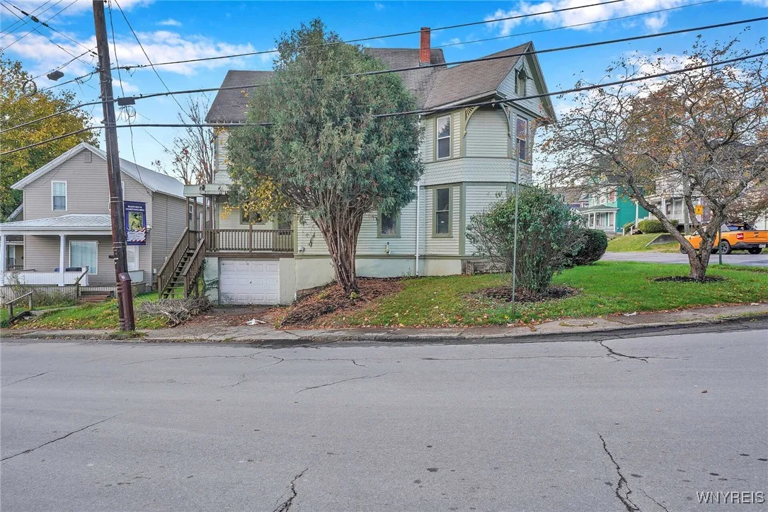56 Williams Street, Bradford City, Pennsylvania 16, Bradford City, Pennsylvania 16701, 3 Bedrooms Bedrooms, 9 Rooms Rooms,1 BathroomBathrooms,Residential,For Sale,56 Williams Street, Bradford City, Pennsylvania 16,0,B1644079