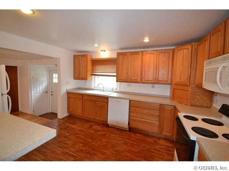 126 Colin Street, Greece, New York 14615, Greece, New York 14615, 3 Bedrooms Bedrooms, 8 Rooms Rooms,1 BathroomBathrooms,Residential Lease,For Rent,126 Colin Street, Greece, New York 14615,0,R1647341