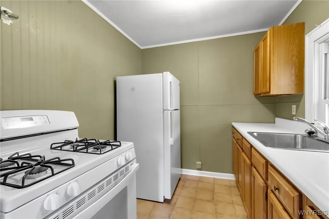 5618 Armor Duells Road, Orchard Park, New York 141, Orchard Park, New York 14127, 5 Bedrooms Bedrooms, 15 Rooms Rooms,3 BathroomsBathrooms,Residential,Closed,5618 Armor Duells Road, Orchard Park, New York 141,0,B1647153