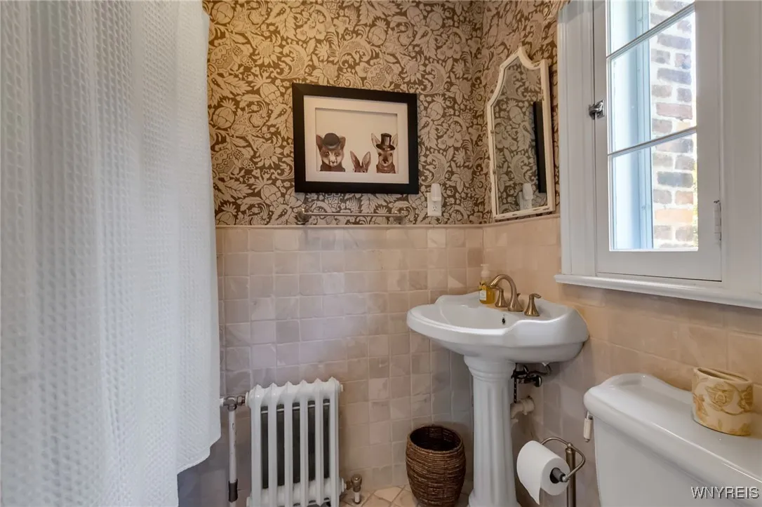 5618 Armor Duells Road, Orchard Park, New York 141, Orchard Park, New York 14127, 5 Bedrooms Bedrooms, 15 Rooms Rooms,3 BathroomsBathrooms,Residential,Closed,5618 Armor Duells Road, Orchard Park, New York 141,0,B1647153